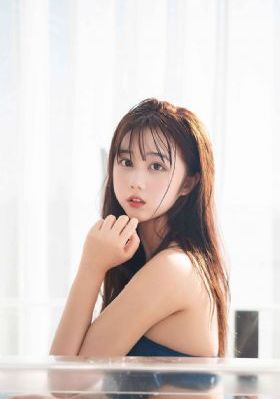 年轻漂亮的女教师2_超清迅雷电影在线